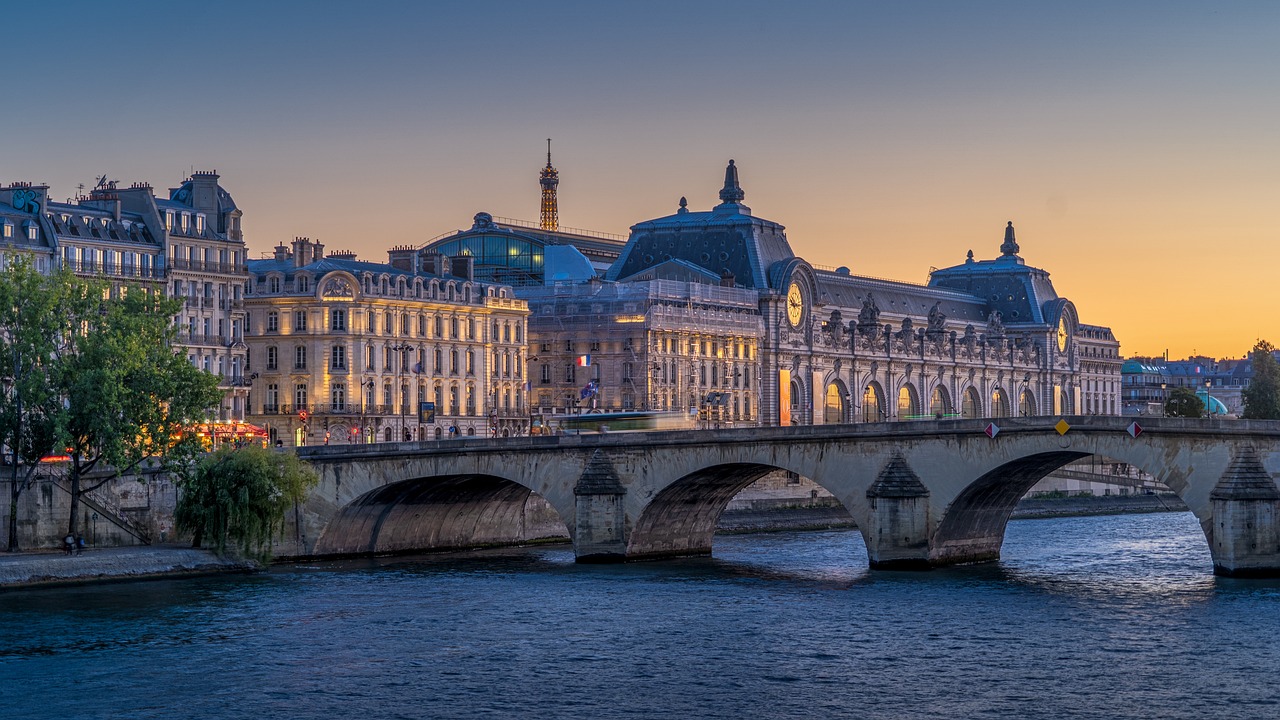 pourquoi louer un bateau sur la seine